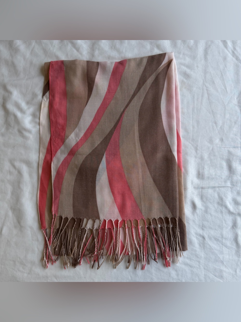 Women’s Wave-Print Fringe Scarf in Pink and Brown